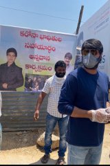 Srikanth distributed food to Daily wage workers near Chitrapuri Township